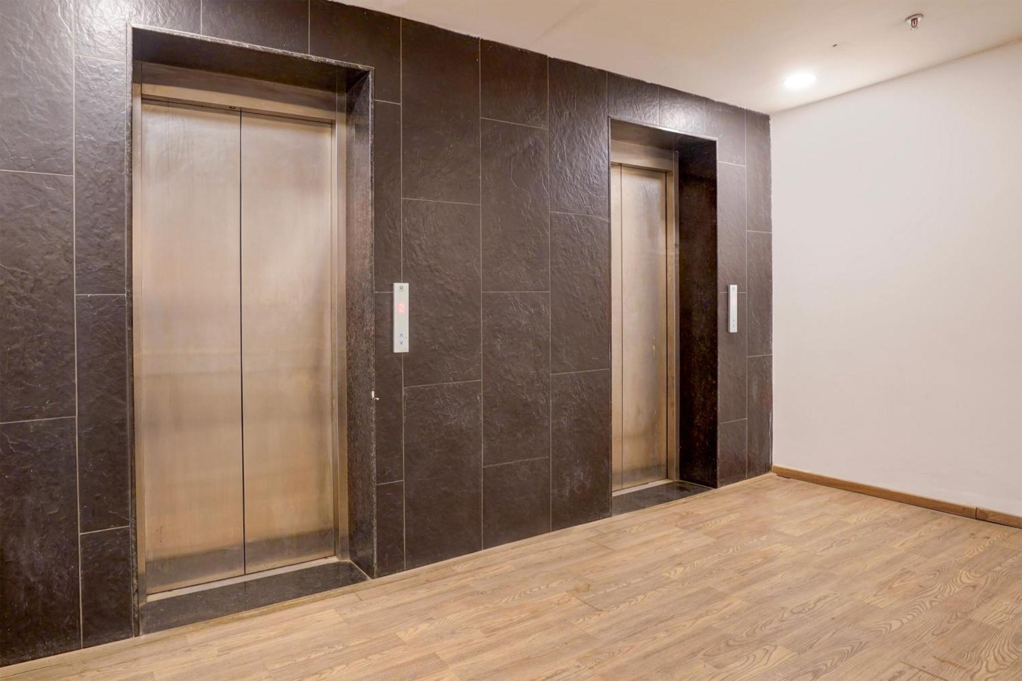 Super Townhouse Gomti Nagar Matiyari 호텔 Chinhat 외부 사진